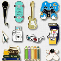 Badges Émaillés en Lot de 11