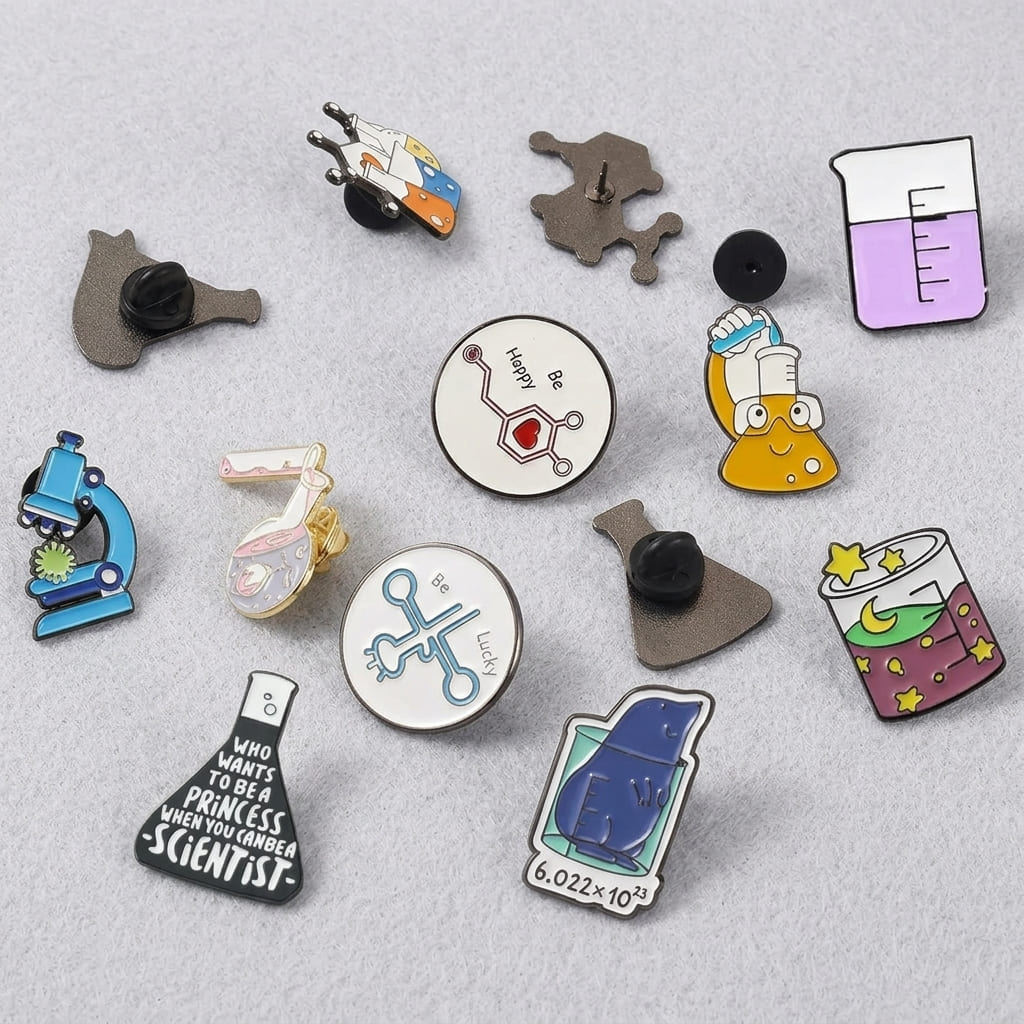 Broches Émaillées Thème Science – Lot de 16